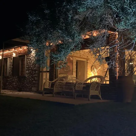 بيت للعطل Klovino House Douvia